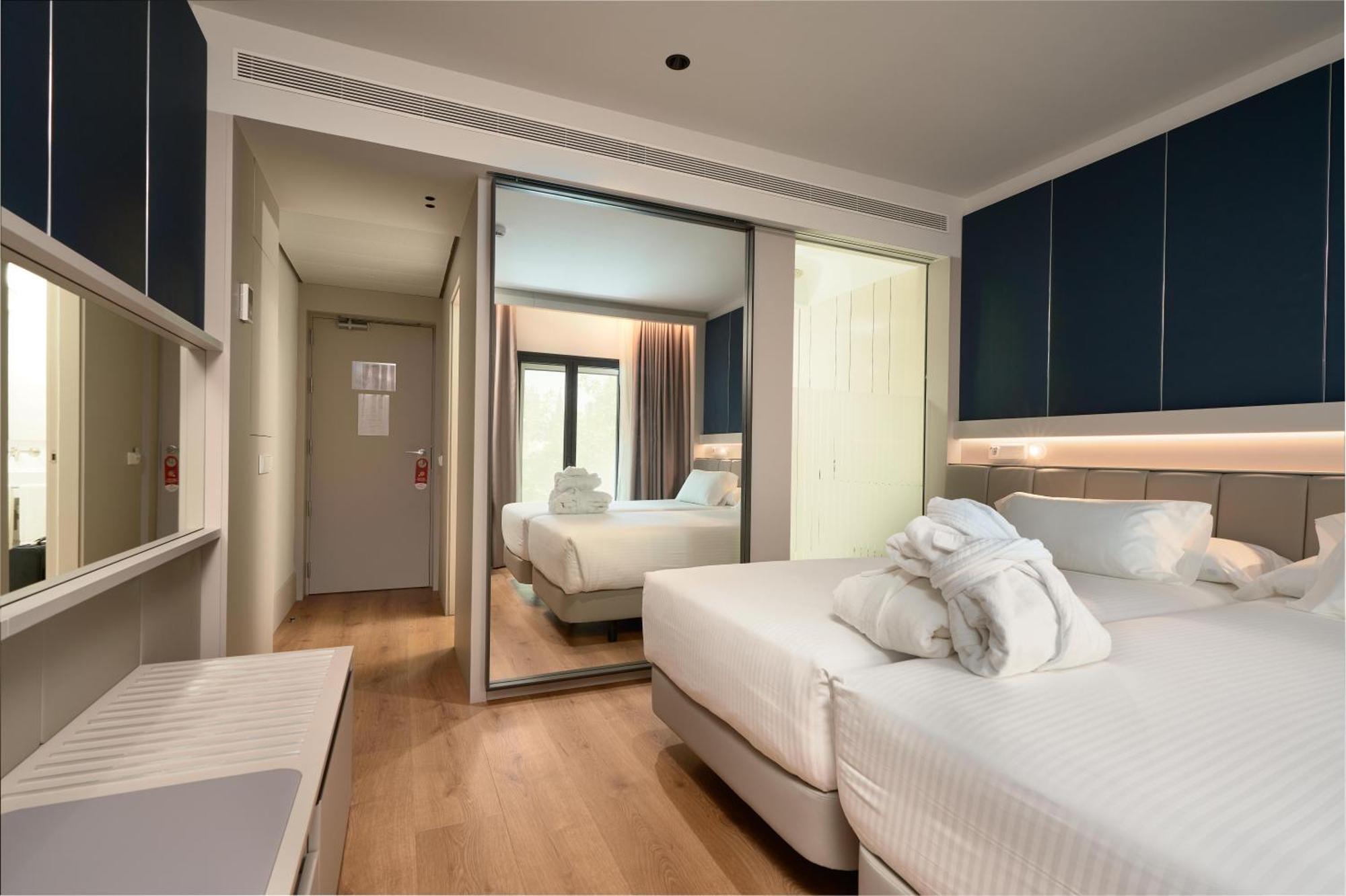 Hotel Bécquer 4*