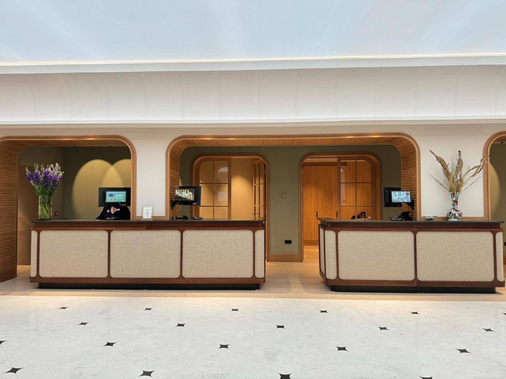 Becquer Hotel