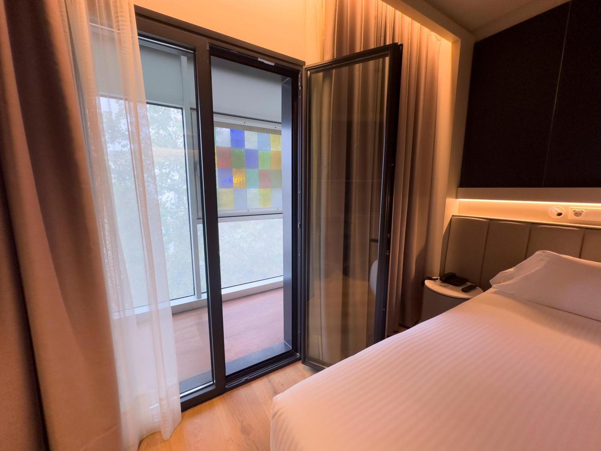 Bécquer Hotel