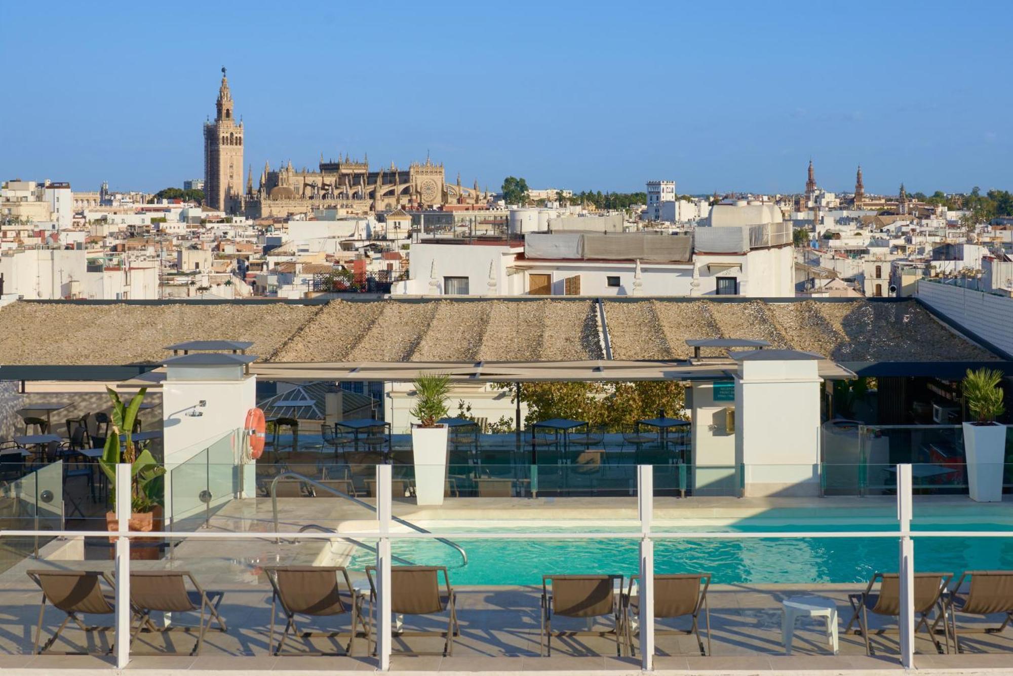 Hotel Bécquer 4*