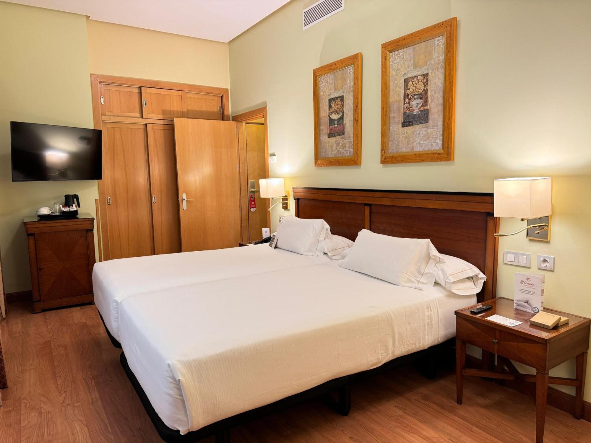 Bécquer Hotel