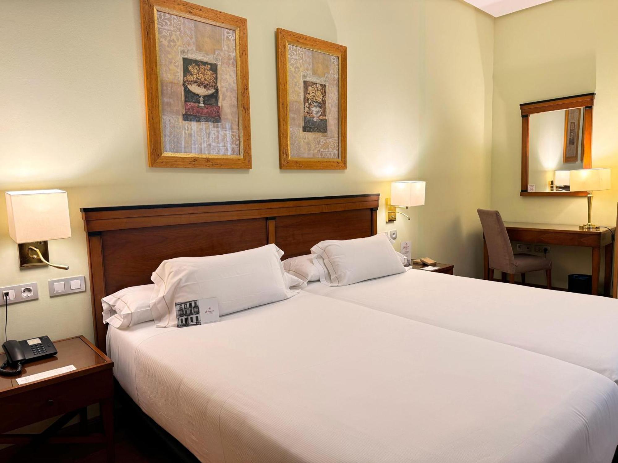 Bécquer Hotel 4*