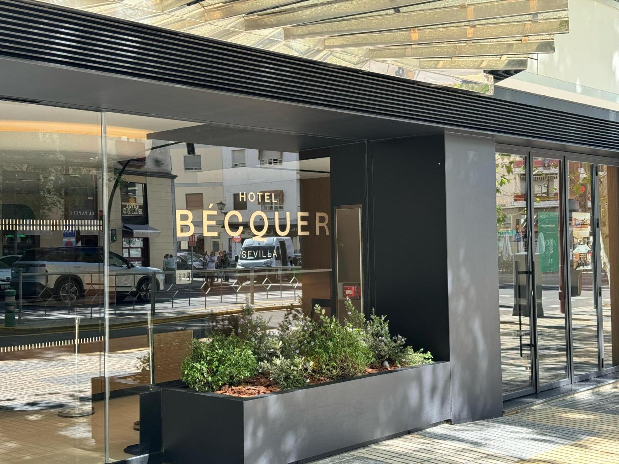 Hotel Bécquer