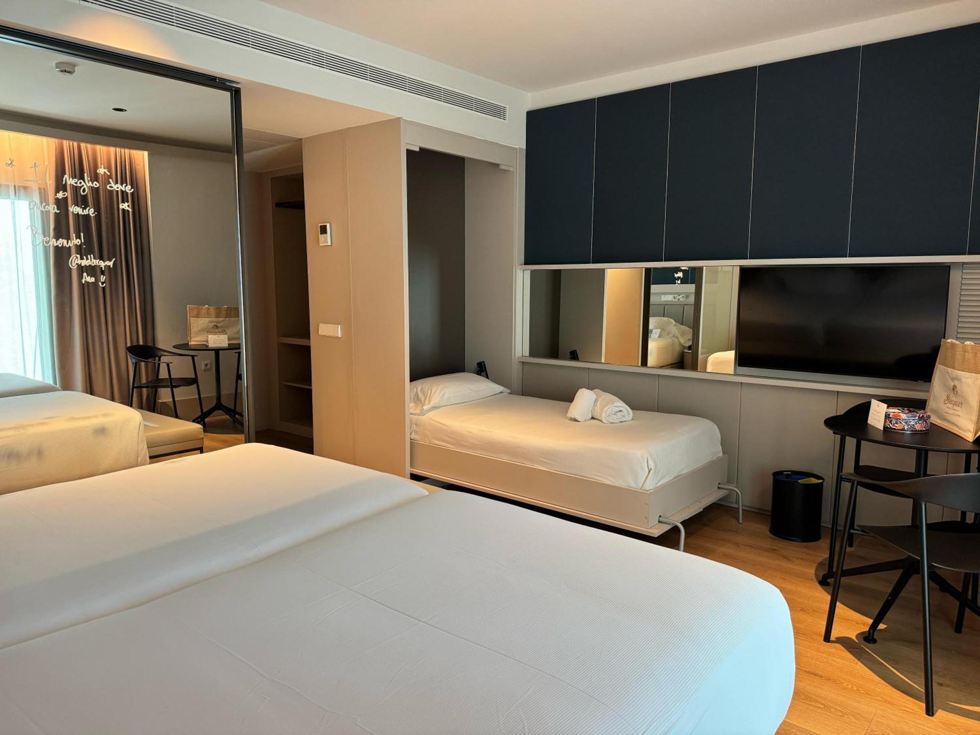 Becquer 4* Seville