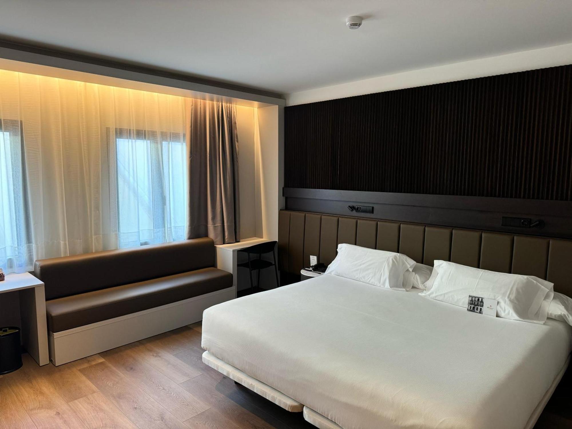 Hotel Bécquer